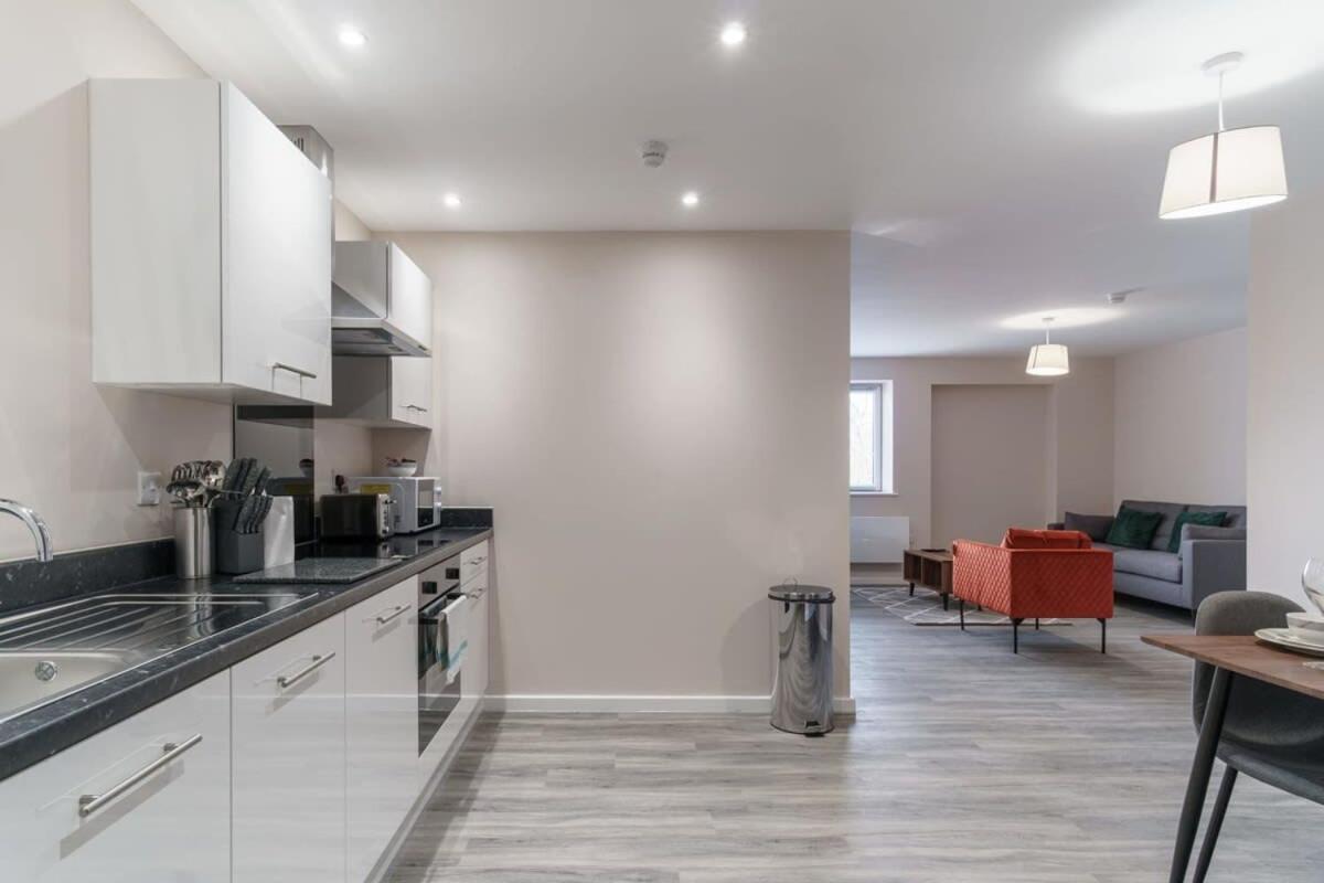 Bright 2 Bed Apartment Manchester - Sleeps 4 Eksteriør billede